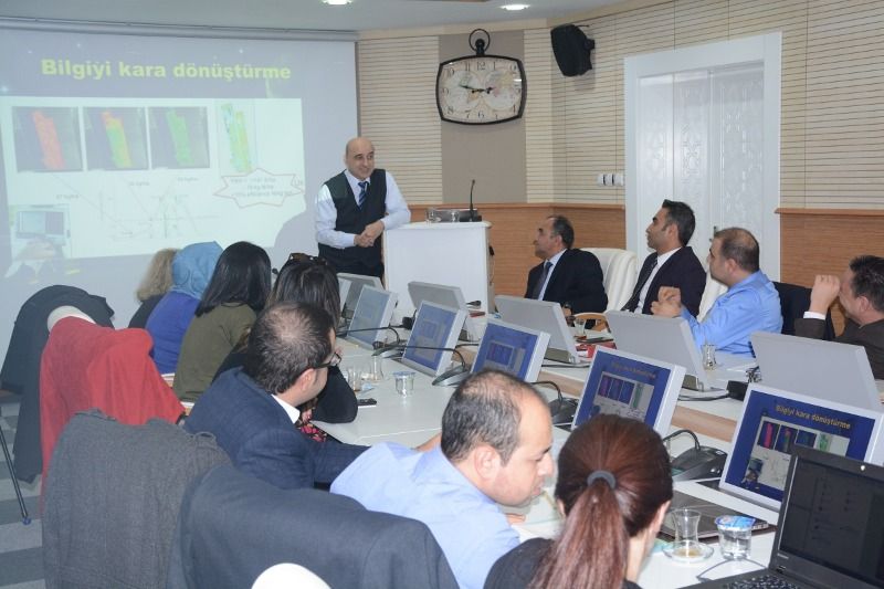 Hassas Tarım Ve Uygulama Yazılımı Eğitimi Düzenlendi