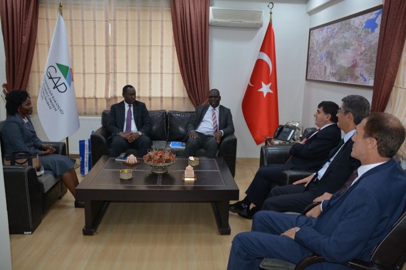 GAP İdaresi Başkanlığı ve Uganda Büyükelçiliği Arasında İşbirliği Toplantısı Yapıldı