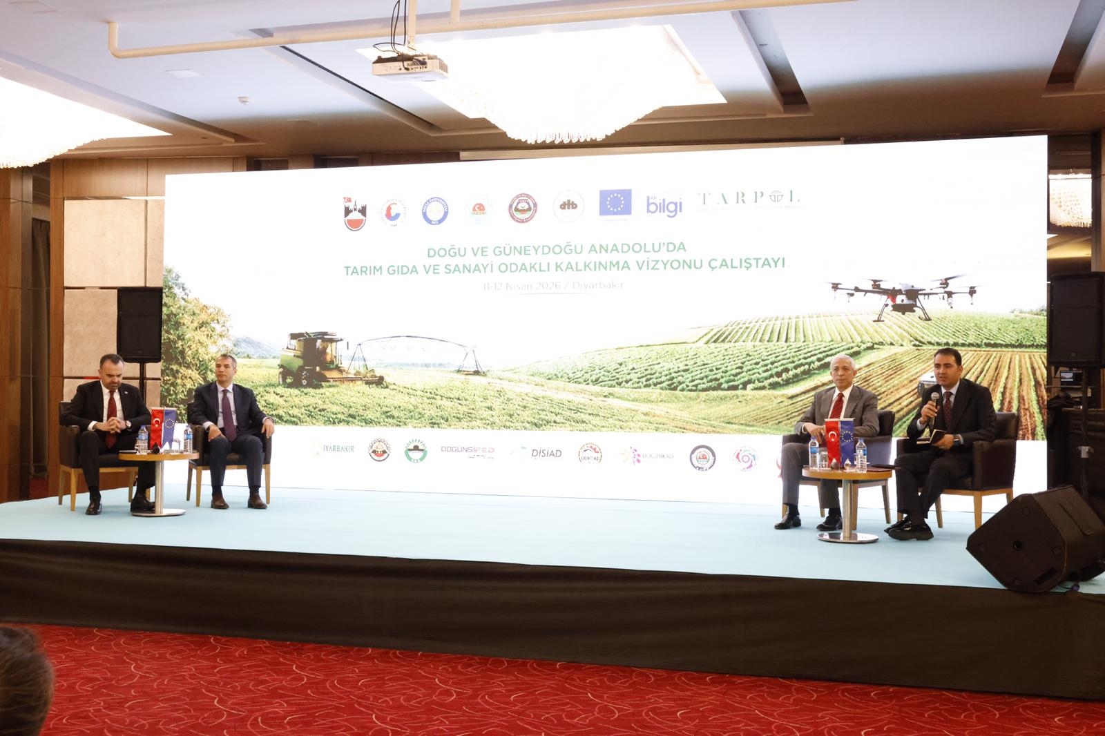 GAP İdaresi Başkanı Dr. Hasan Maral, Diyarbakır'da Düzenlenen Tarım ve Gıda Çalıştayı'nda GAP'ın Vizyonunu Aktardı