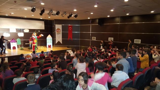 Cizreli Minikler Tiyatro Keyfini Doyasıya Yaşadı