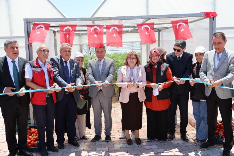 GAP İdaresinden Yavuzeli'nde Seracılık Faaliyetlerine Destek