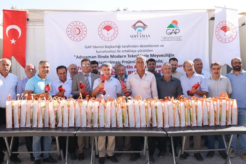Adıyaman’da Modern Tekniklerle Çiftçilerin Üretimi Artıyor