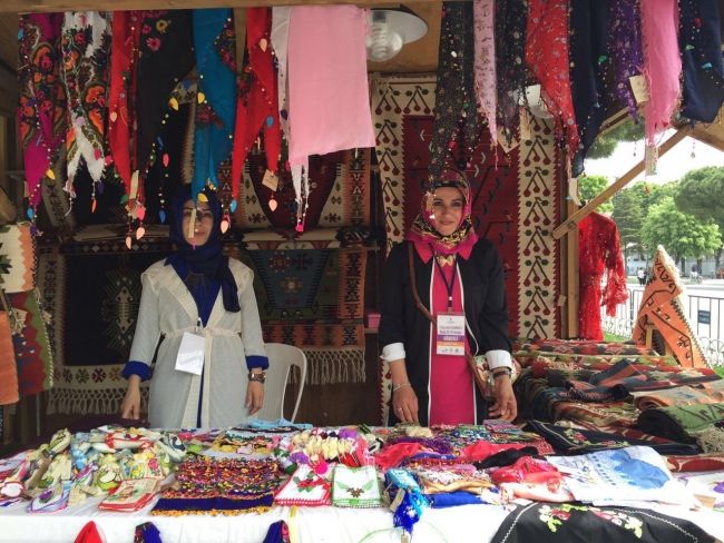 Doğu'dan İstanbul'a Kadın Eli Sergisi Sultanahmet Meydanı'nda Ziyaretçilerini Bekliyor