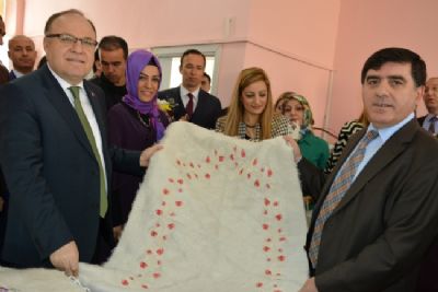 Dünya Kadınlar Günü'nde Anlamlı Ziyaret