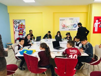 Yeşil Düşler Fabrikası Robotik Sınıfı'nın Açılışı Yapıldı