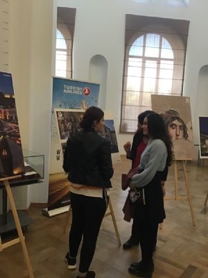 Dünden Bugüne Fotoğraflarla GAP Sergisi Tiflis’te Sanatseverlerle Buluştu