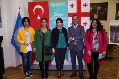 Dünden Bugüne Fotoğraflarla GAP Sergisi Tiflis’te Sanatseverlerle Buluştu