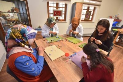 Gaziantep Helvacıkara-Kıymık Geleneksel El Sanatları Merkezi Faaliyetlerine Başladı