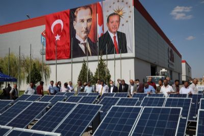 “Meralarda Aydınlık Yol” Projesinin Güneş Enerjisi Paneli Dağıtım Töreni Gerçekleştirildi