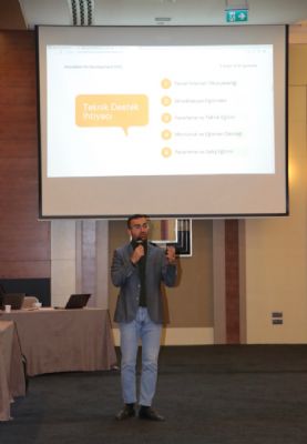 E-Ticaretin Yerel Ekonomik Kalkınmaya Etkisi ve GAP Bölgesine Uygun Model Arayışı Değerlendirme Toplantısı Gerçekleştirildi