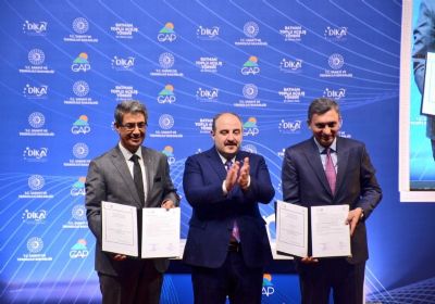 Bakan Varank, GAP İdaresince Batman'da Desteklenecek Projelerin Protokol İmza Töreni'ne Katıldı