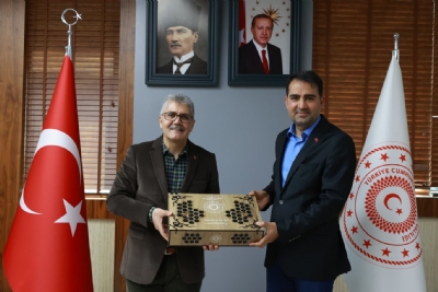 GAP İdaresi Başkanı Dr. Hasan MARAL, Bingöl Valisi Sayın Cahit ÇELİK'i Makamında Ziyaret Etti