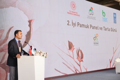 Pamuk Üreticileri ve Sektör Temsilcileri 2. İyi Pamuk Panel ve Tarla Gününde Bir Araya Geldi