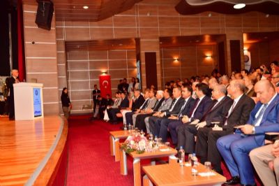 Uluslararası Tarımsal Su Yönetiminin Sürdürülebilirliği ve Dijitalleşme Çalıştayı Diyarbakır'da Düzenlendi