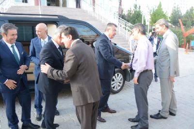 Emniyet Genel Müdürü Mehmet Celalettin Lekesiz GAP İdaresi Başkanı Sadrettin Karahocagil'i Ziyaret Etti