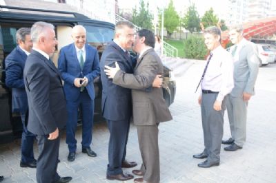 Emniyet Genel Müdürü Mehmet Celalettin Lekesiz GAP İdaresi Başkanı Sadrettin Karahocagil'i Ziyaret Etti