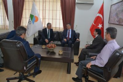Emniyet Genel Müdürü Mehmet Celalettin Lekesiz GAP İdaresi Başkanı Sadrettin Karahocagil'i Ziyaret Etti