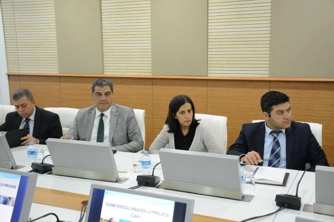 GAP İdaresi ve Şanlıurfa Büyükşehir Belediyesi Proje Arama, İşbirliği ve Fikir Alışverişi Temalı Toplantı Gerçekleştirdi