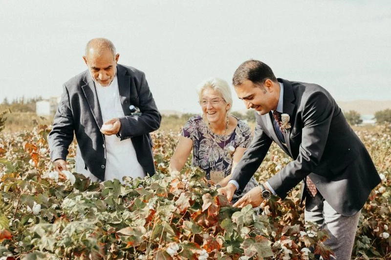 Pamuk Üreticileri ve Sektör Temsilcileri 2. İyi Pamuk Panel ve Tarla Gününde Bir Araya Geldi
