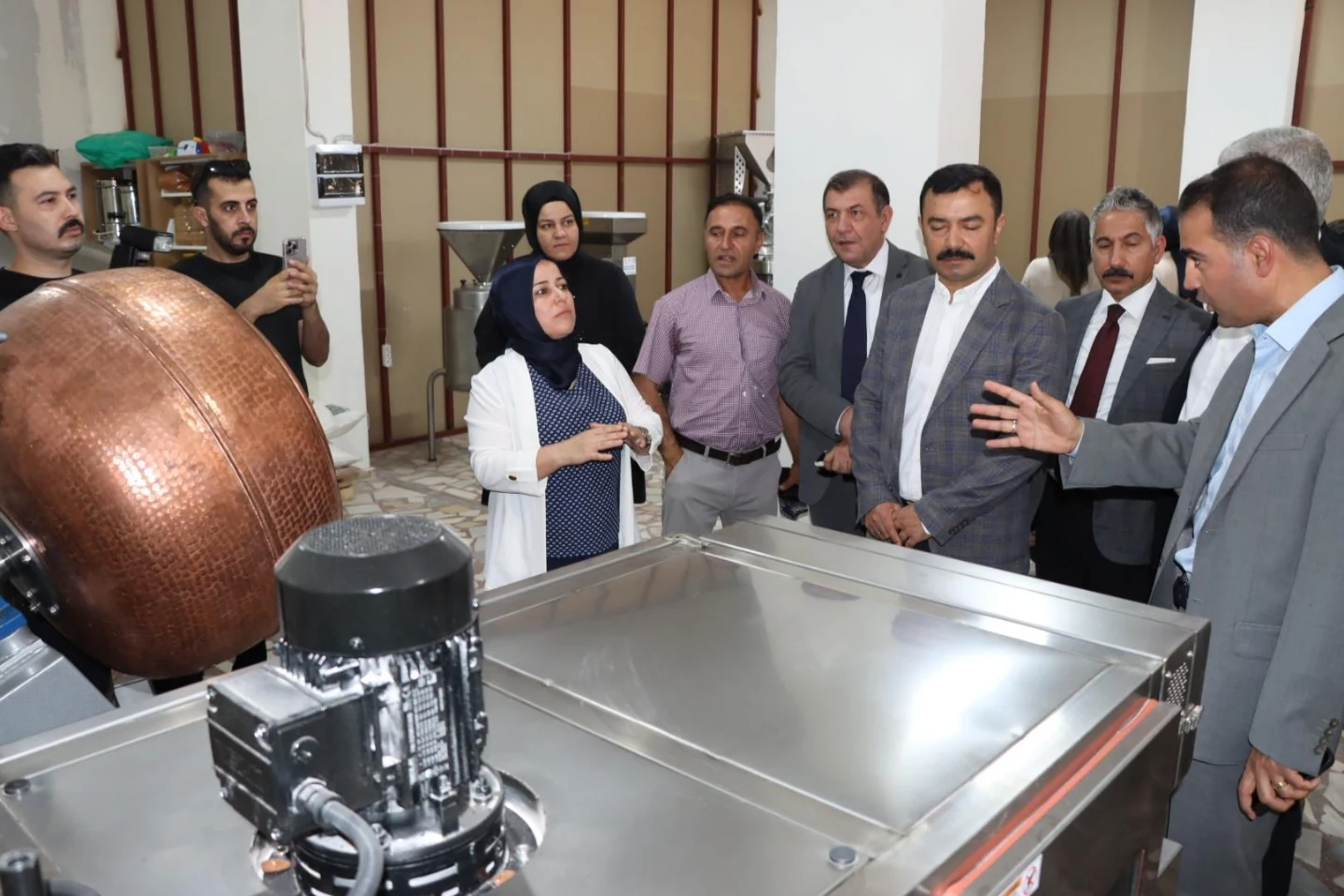 Ülkemizin Badem Üretim Merkezlerinden Biri Olan Adıyaman İlimizde Modern Tarıma Katkı Sağlayacak Bir Proje Daha Hayata Geçti