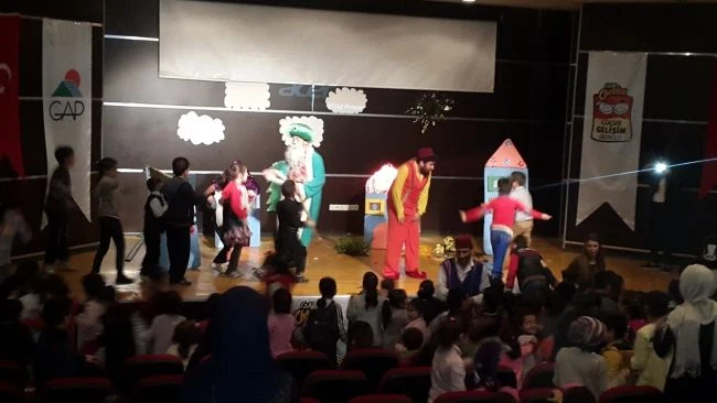Cizreli Minikler Tiyatro Keyfini Doyasıya Yaşadı