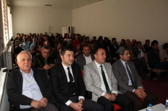GAP-TEYAP Serbest Tarım Danışmanlarına Adıyaman'da 'Badem Yetiştiriciliği' Eğitimi Verildi