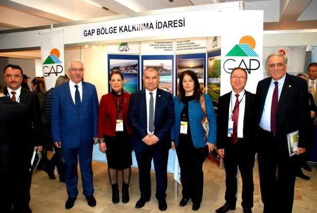 Doğu-Güneydoğu Anadolu Enerji Kaynakları Ve Bölgesel Gelişmeler Konferansı Düzenlendi
