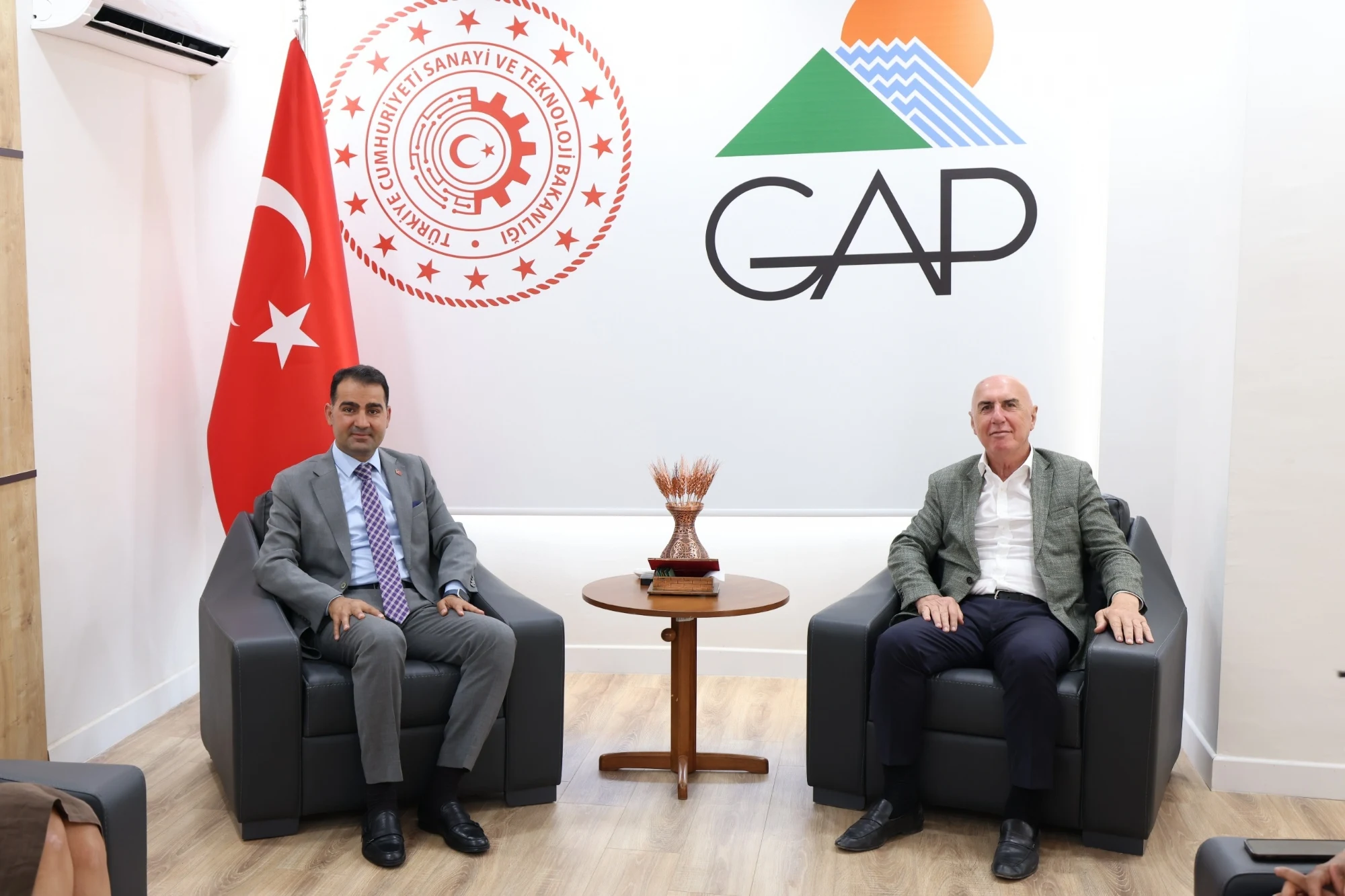 Dudullu OSB Heyeti GAP İdaresi Başkanlığını Ziyaret Etti