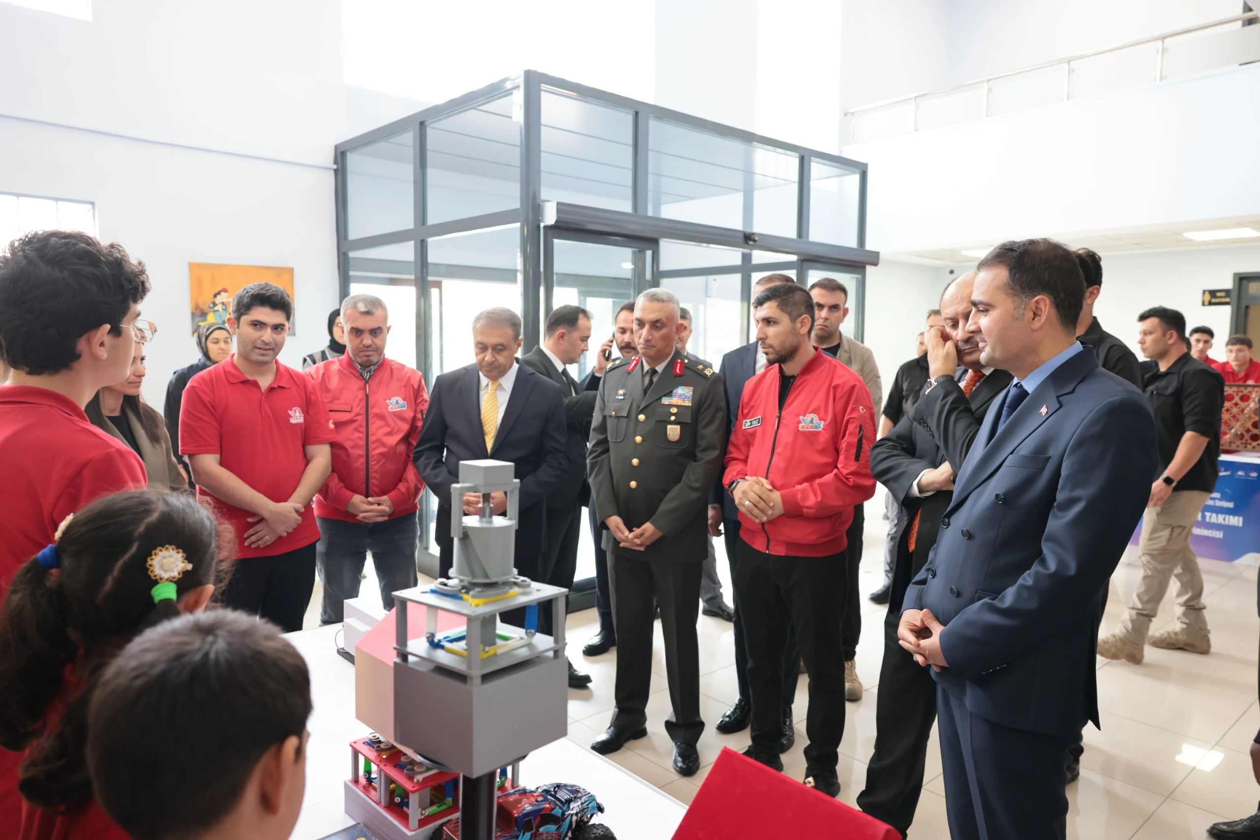 TEKNOFEST Güneydoğu Şanlıurfa Ödül Töreni'nde GAP Yeşil İnovasyon Takımlarına Ödül