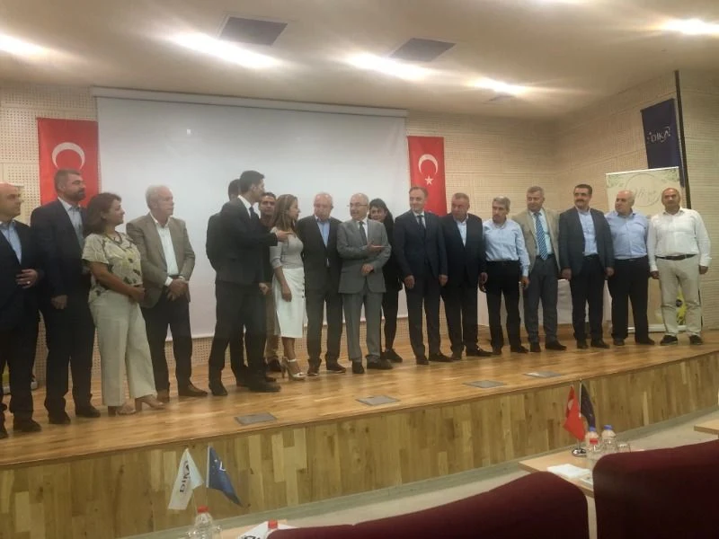 Derik Zeytinyağı, Londra’da düzenlenen ‘’ London Olive Oil ’’ Uluslararası Zeytinyağı Kalite Yarışmasında Altın Madalya Aldı