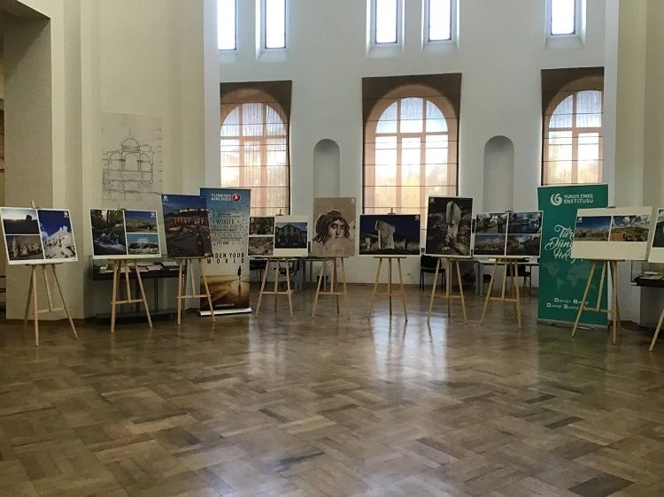Dünden Bugüne Fotoğraflarla GAP Sergisi Tiflis’te Sanatseverlerle Buluştu